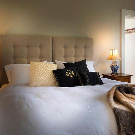 Arcoona Manor Bed & Breakfast Deloraine Oda fotoğraf